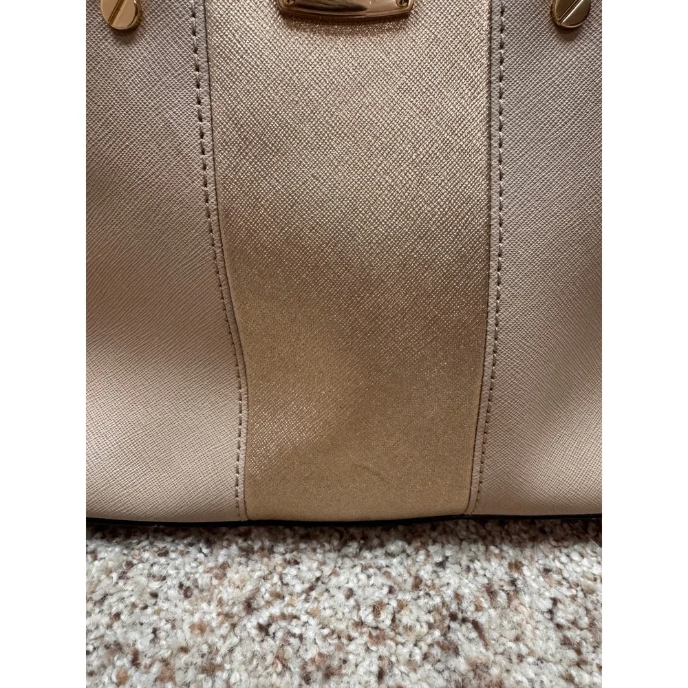 Michael Kors Satchel Womens Beige Gold‎ Saffiano Leather Dome Bag Small